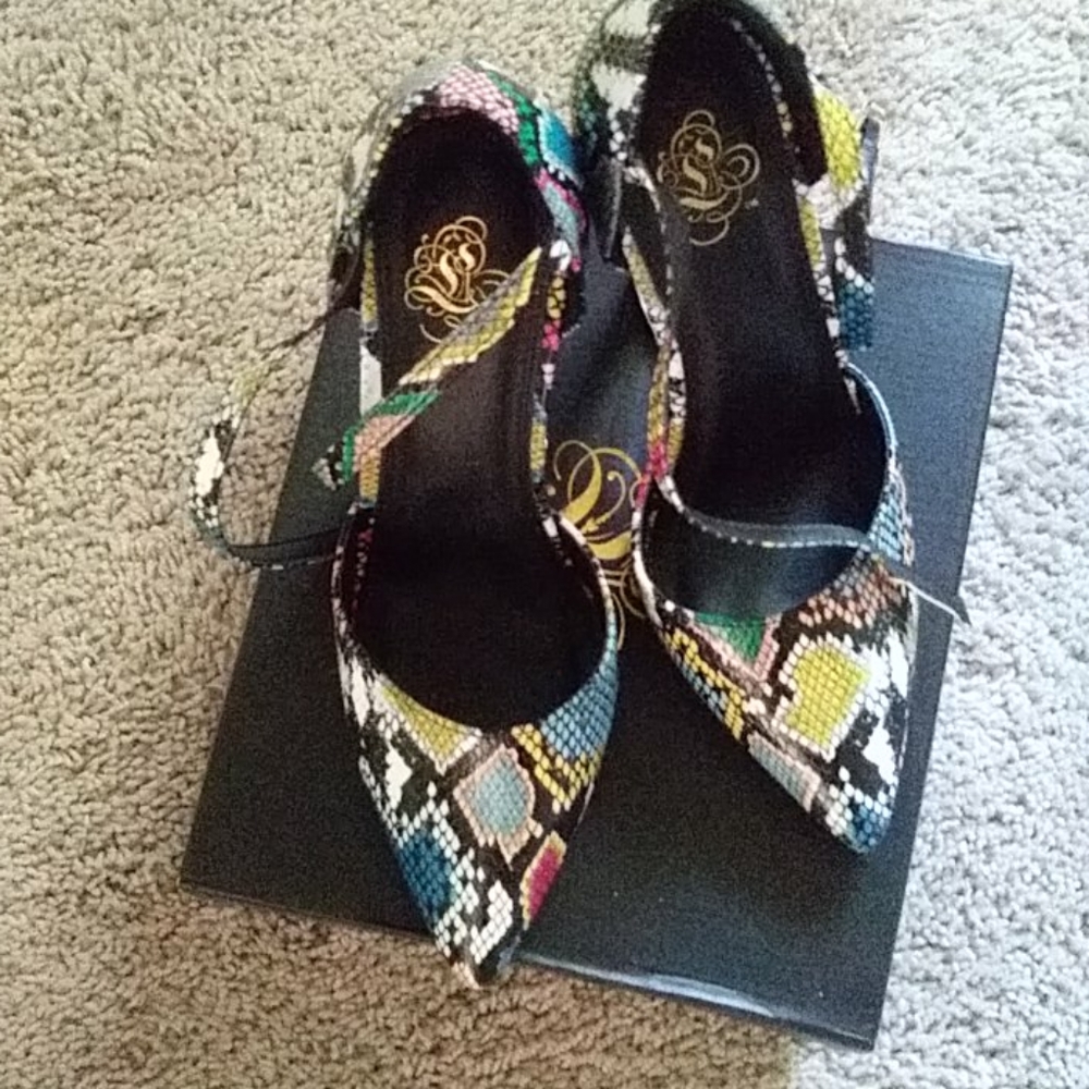 Wedge glass 1 time wear